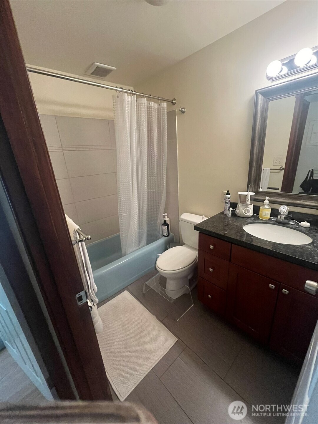 6519 4th Avenue NE, Seattle, WA 98115