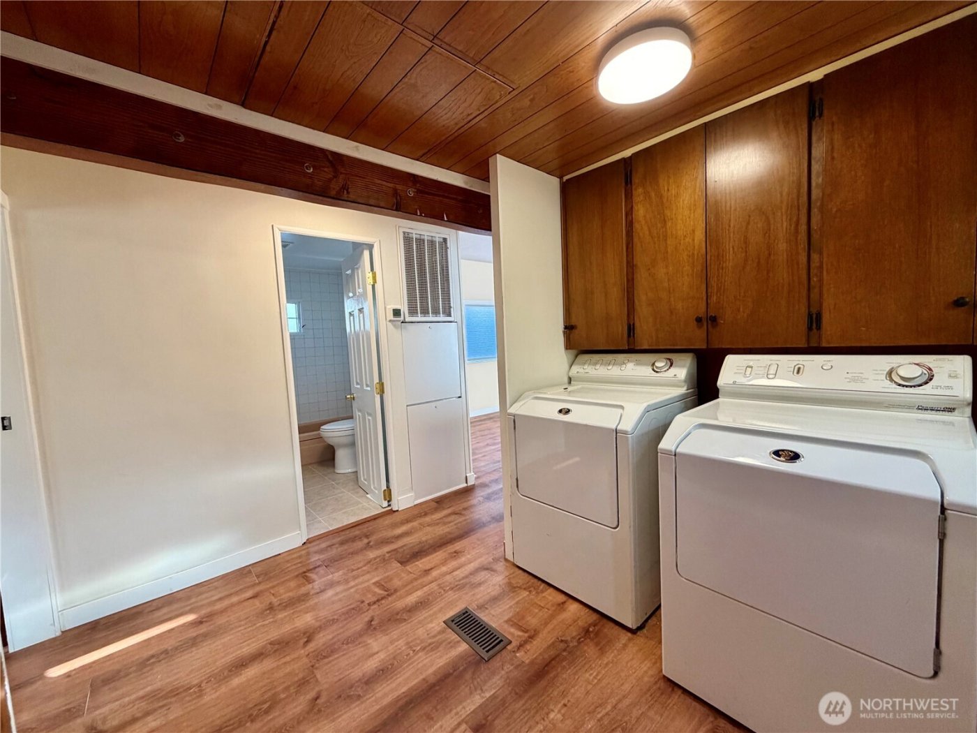 18501 52nd Avenue #6, Lynnwood, WA 98037
