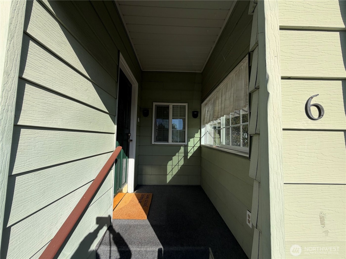 18501 52nd Avenue #6, Lynnwood, WA 98037