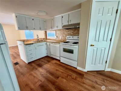 18501 52nd Avenue #6, Lynnwood, WA 98037 - Photo 6