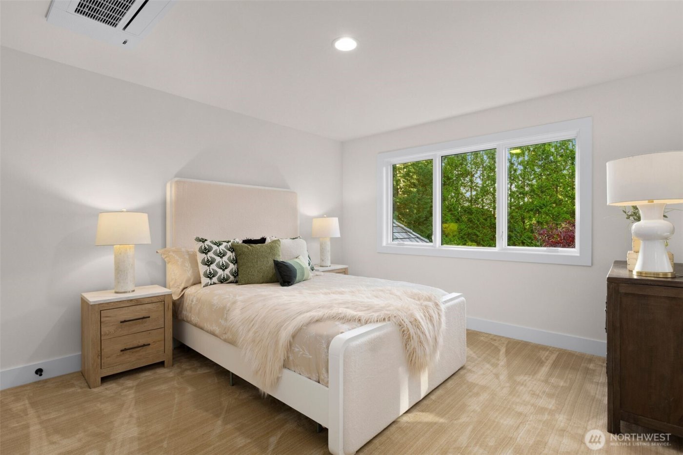 105 Windsor Drive SE, Sammamish, WA 98074