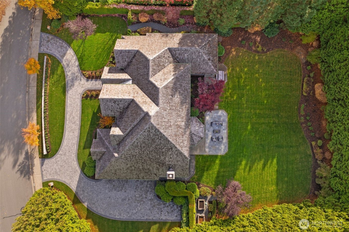105 Windsor Drive SE, Sammamish, WA 98074