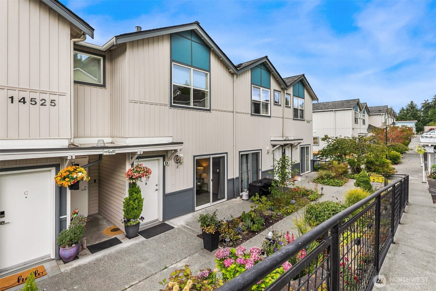 14525 1st Lane NE #D, Duvall, WA 98019