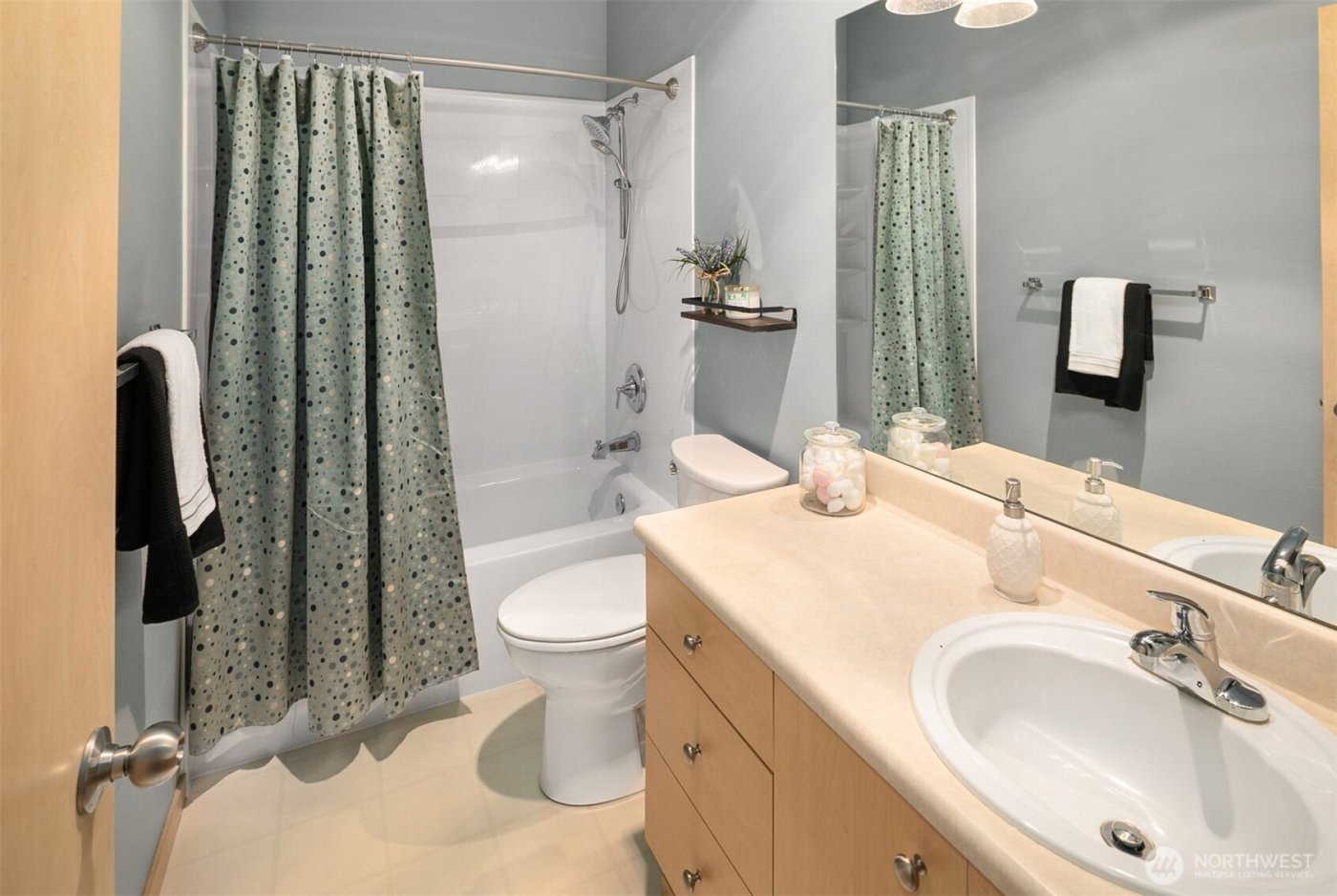 14525 1st Lane NE #D, Duvall, WA 98019