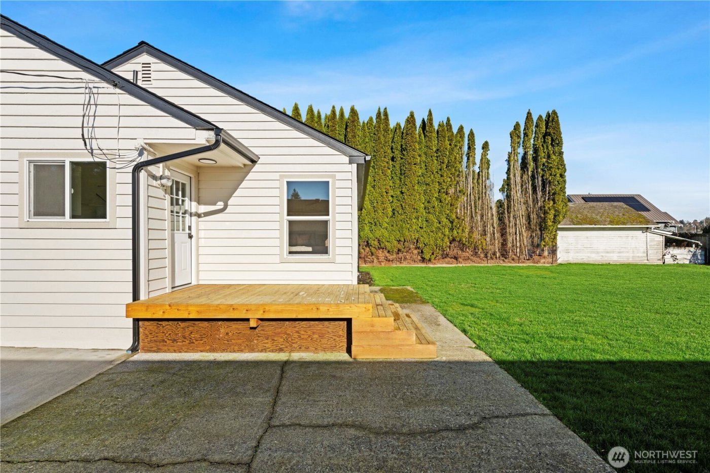 1802 Douglas Street , Mount Vernon, WA 98273