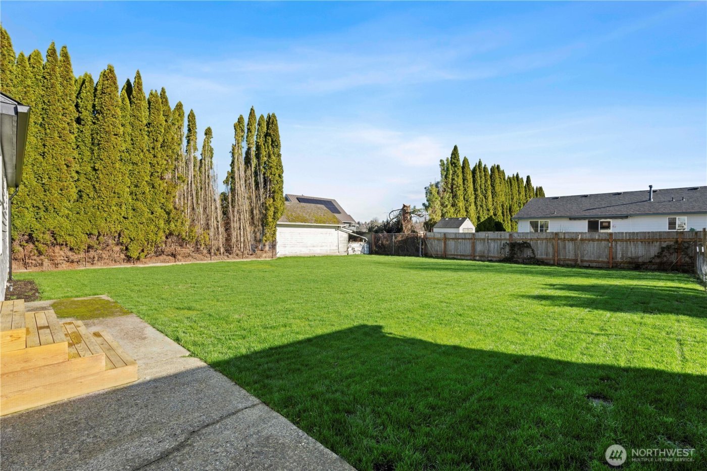 1802 Douglas Street , Mount Vernon, WA 98273