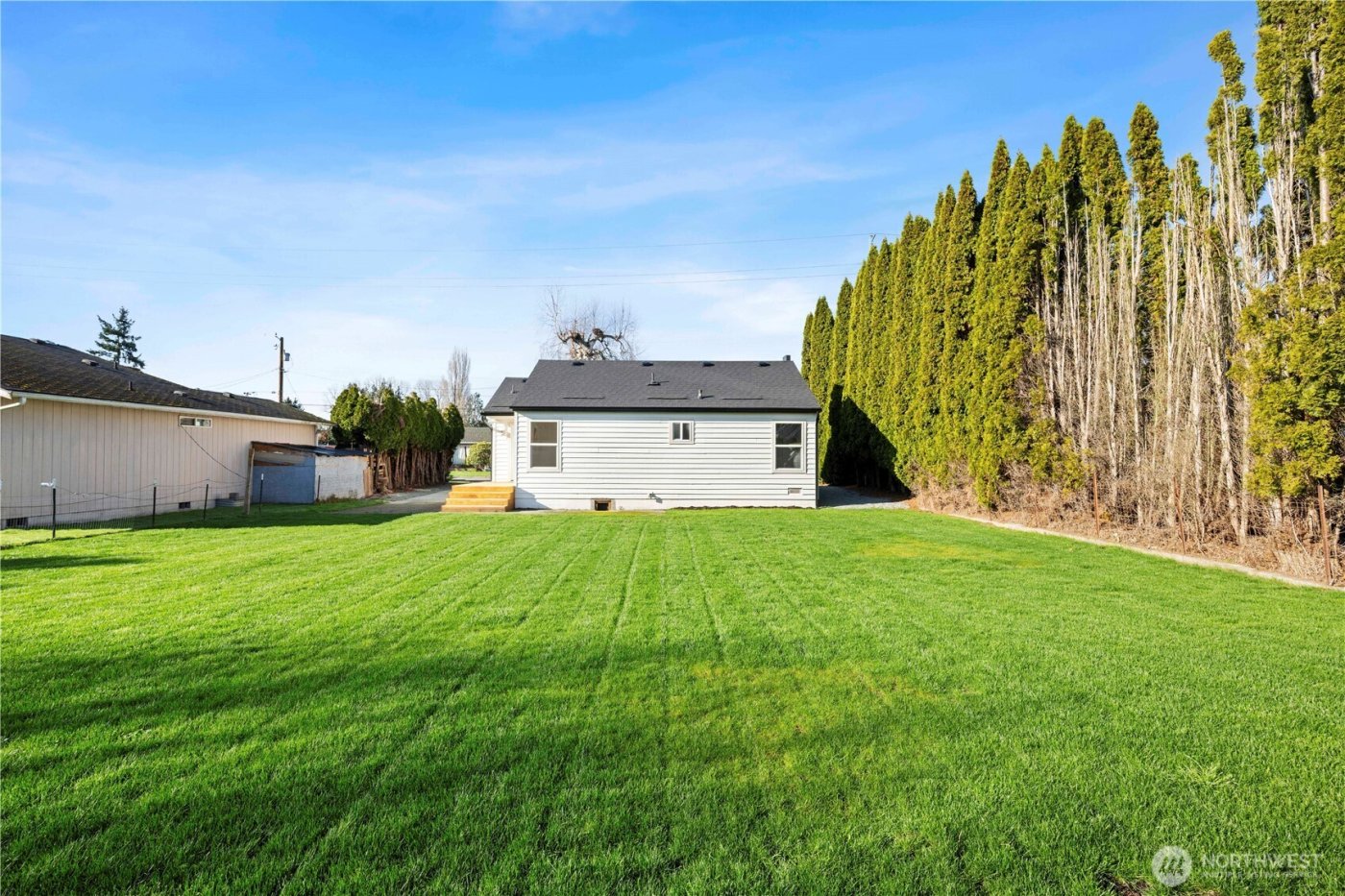 1802 Douglas Street , Mount Vernon, WA 98273