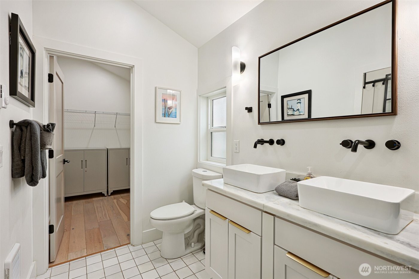 7514 12th Avenue SW #B, Seattle, WA 98106