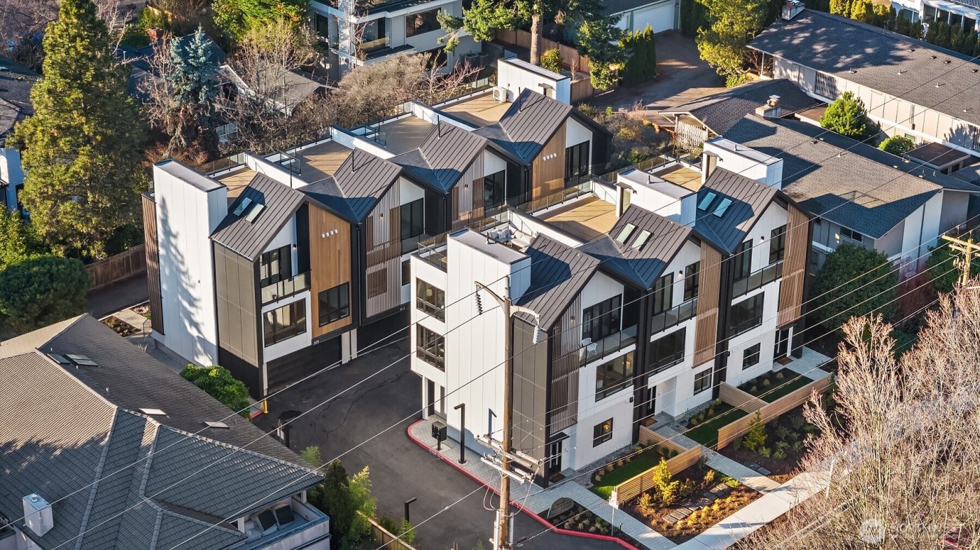 415 99th Avenue NE, Bellevue, WA 98004