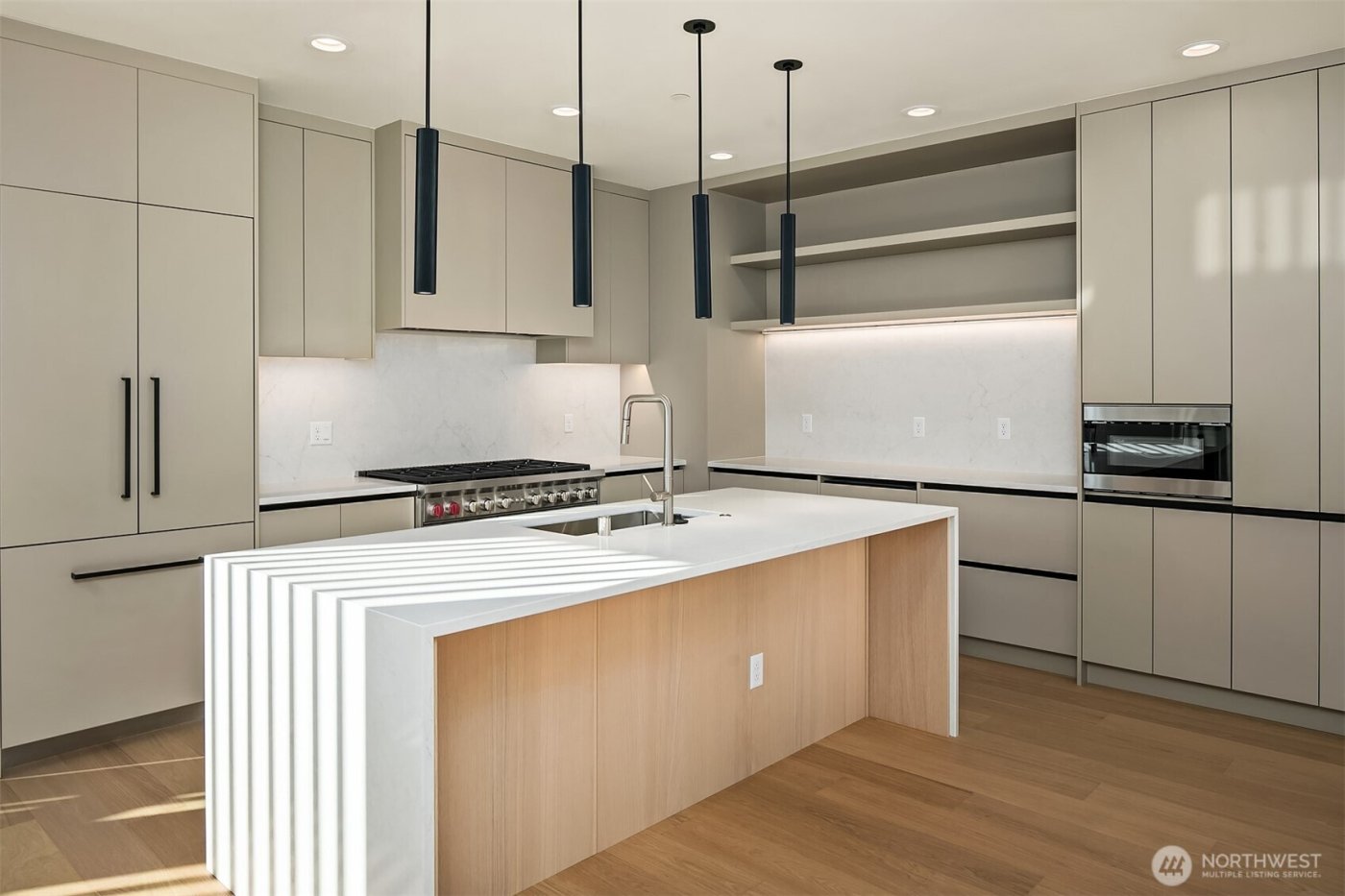 415 99th Avenue NE, Bellevue, WA 98004