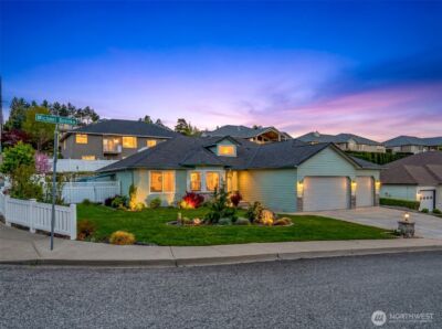 2220 Michael Brooke , Wenatchee, WA 98801