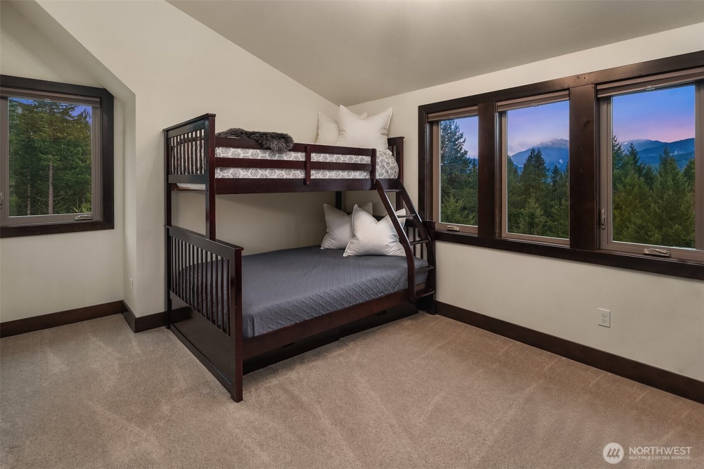 126 Burl Lane , Packwood, WA 98361