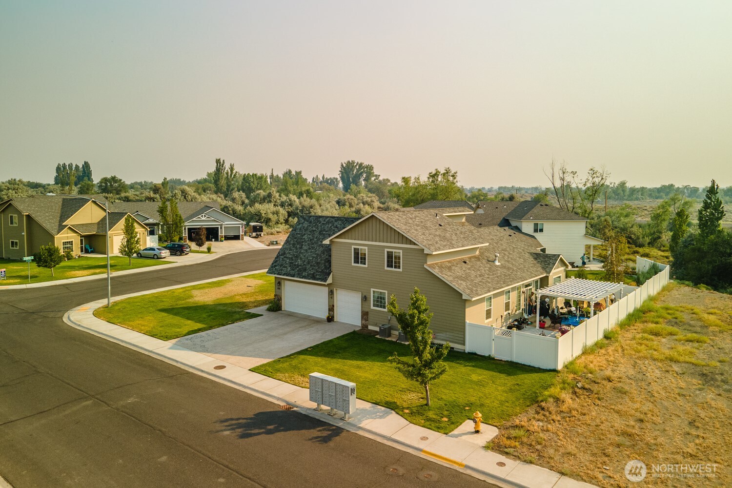 600 N Bluff West Drive , Moses Lake, WA 98837