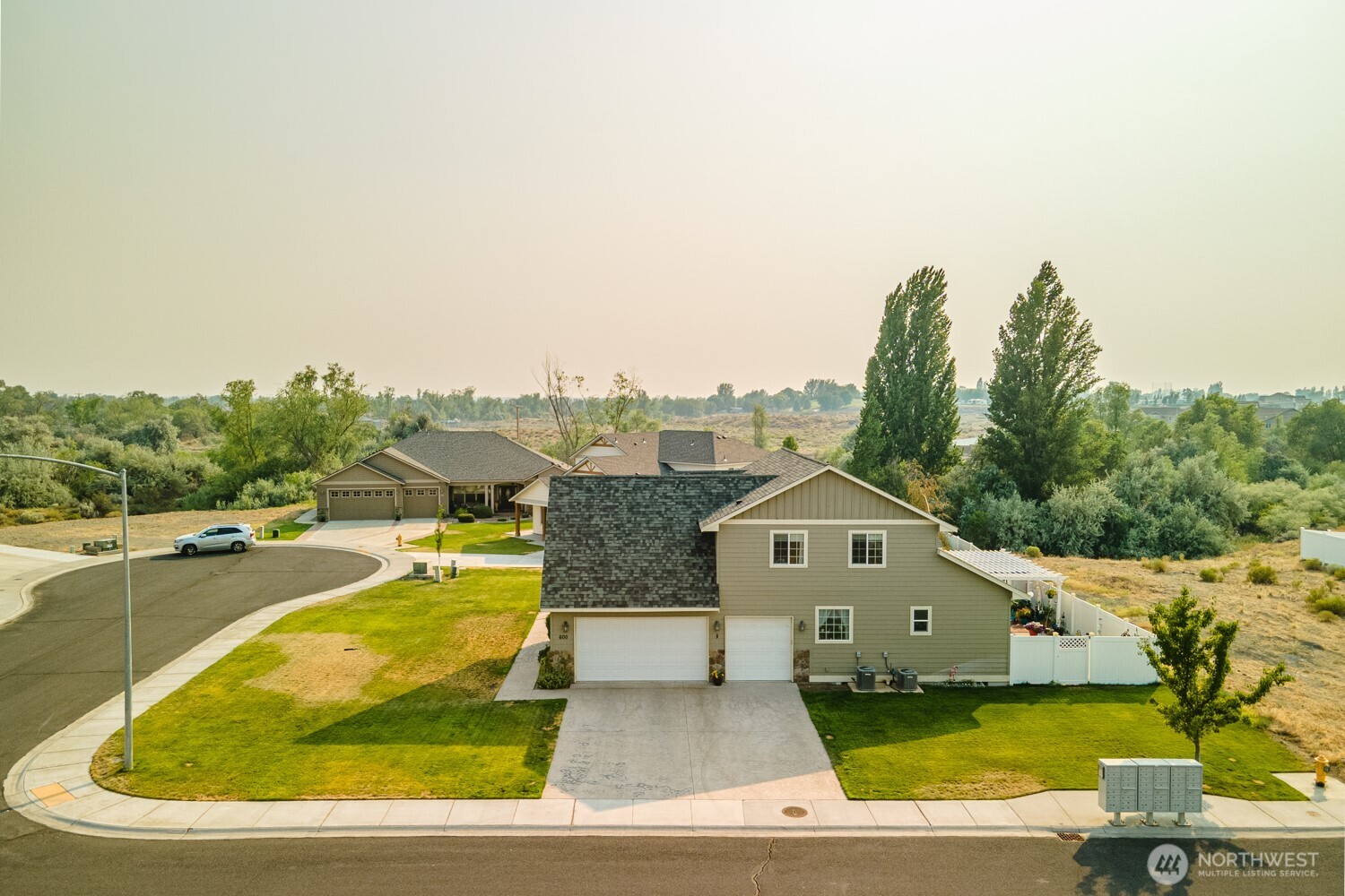 600 N Bluff West Drive , Moses Lake, WA 98837