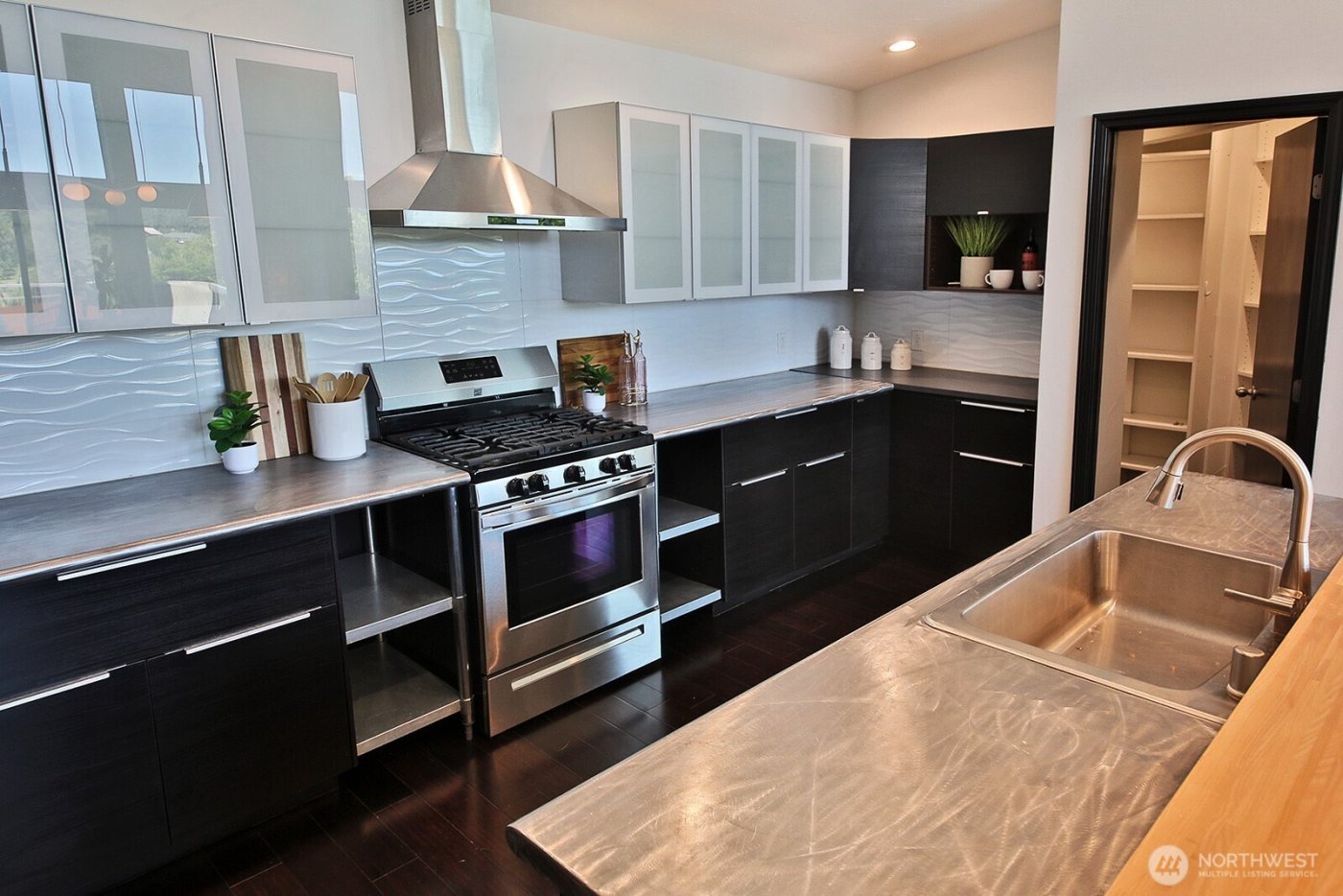 1649 Stewart Road , Freeland, WA 98249