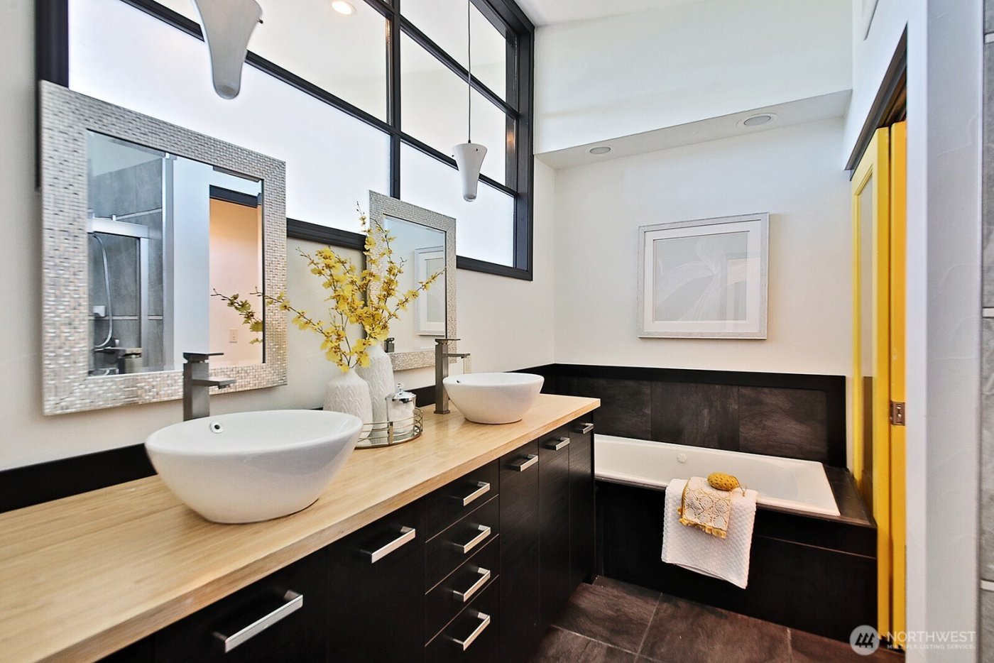 1649 Stewart Road , Freeland, WA 98249