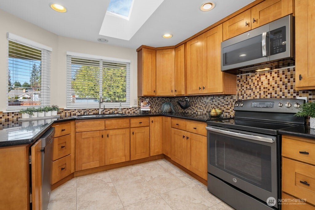 2019 209th Place SW, Lynnwood, WA 98036