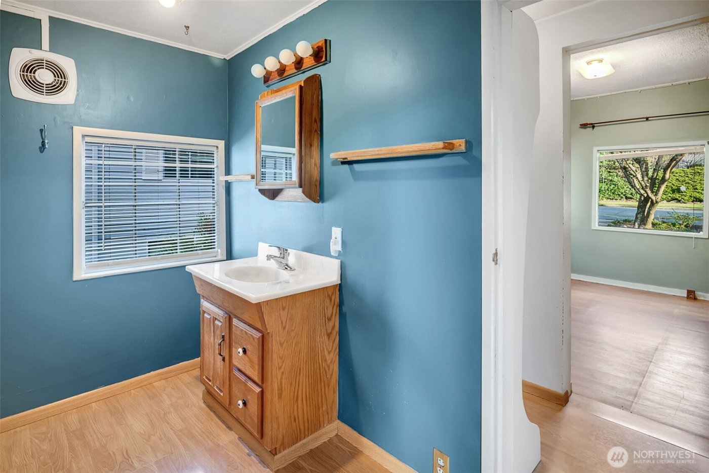 7233 36th Avenue SW, Seattle, WA 98126