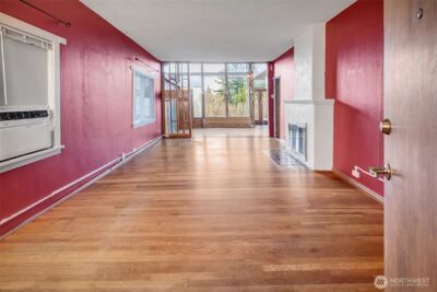 7233 36th Avenue SW, Seattle, WA 98126 - Photo 3