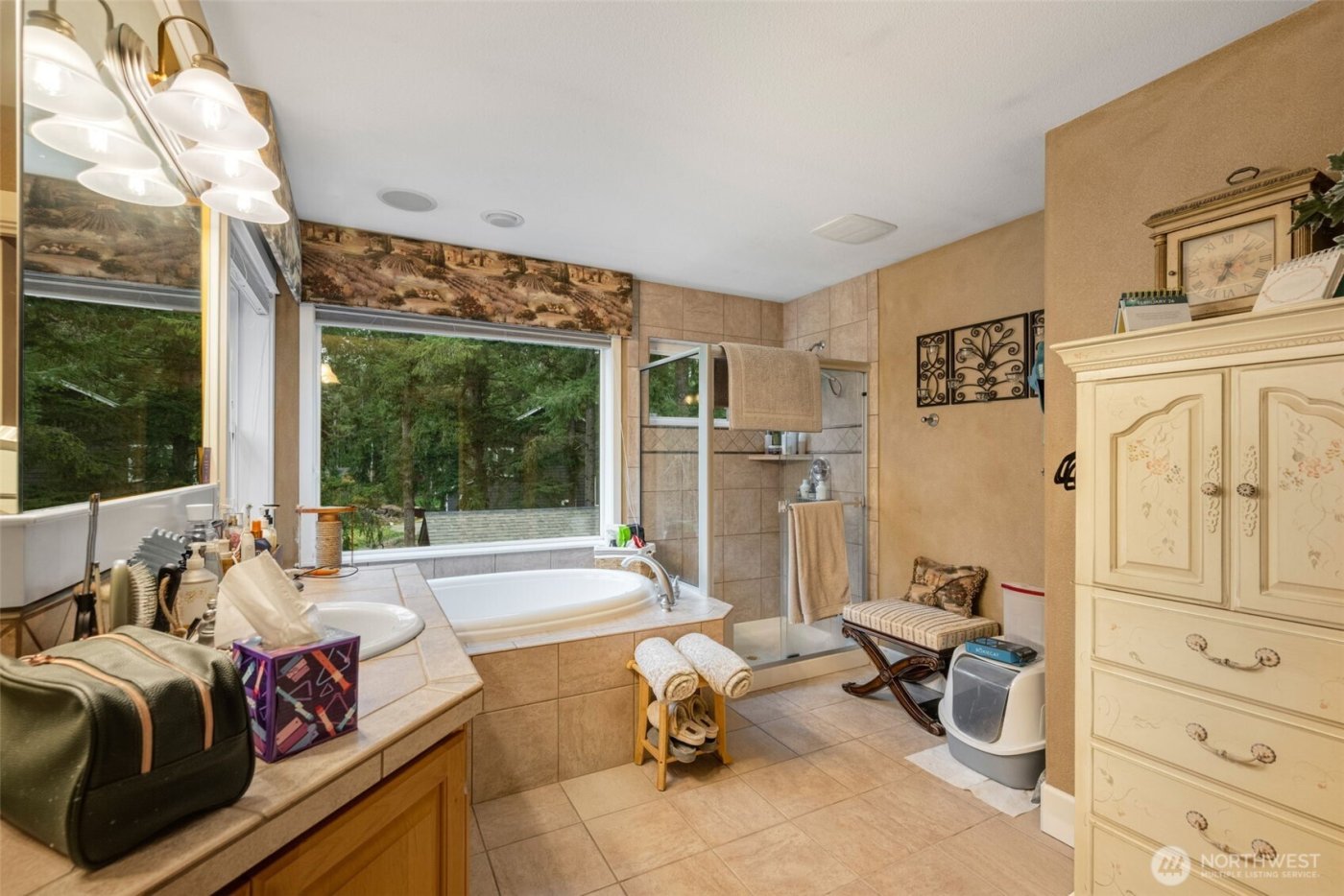 27565 265th Court SE, Ravensdale, WA 98051-8209