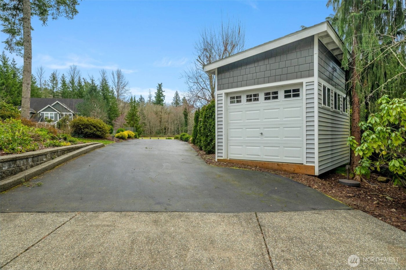 27565 265th Court SE, Ravensdale, WA 98051-8209