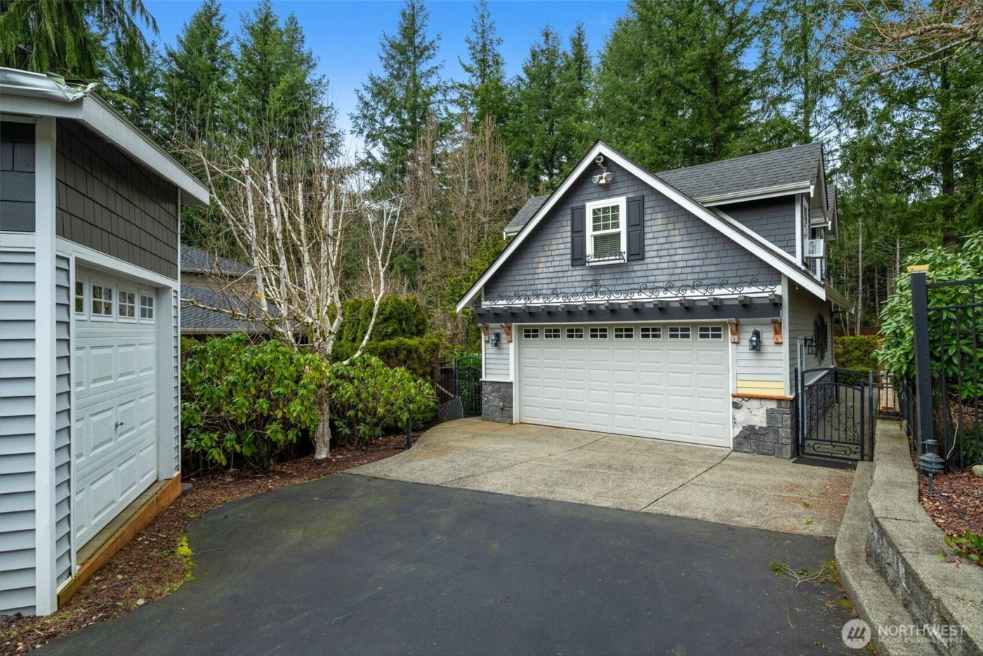 27565 265th Court SE, Ravensdale, WA 98051-8209