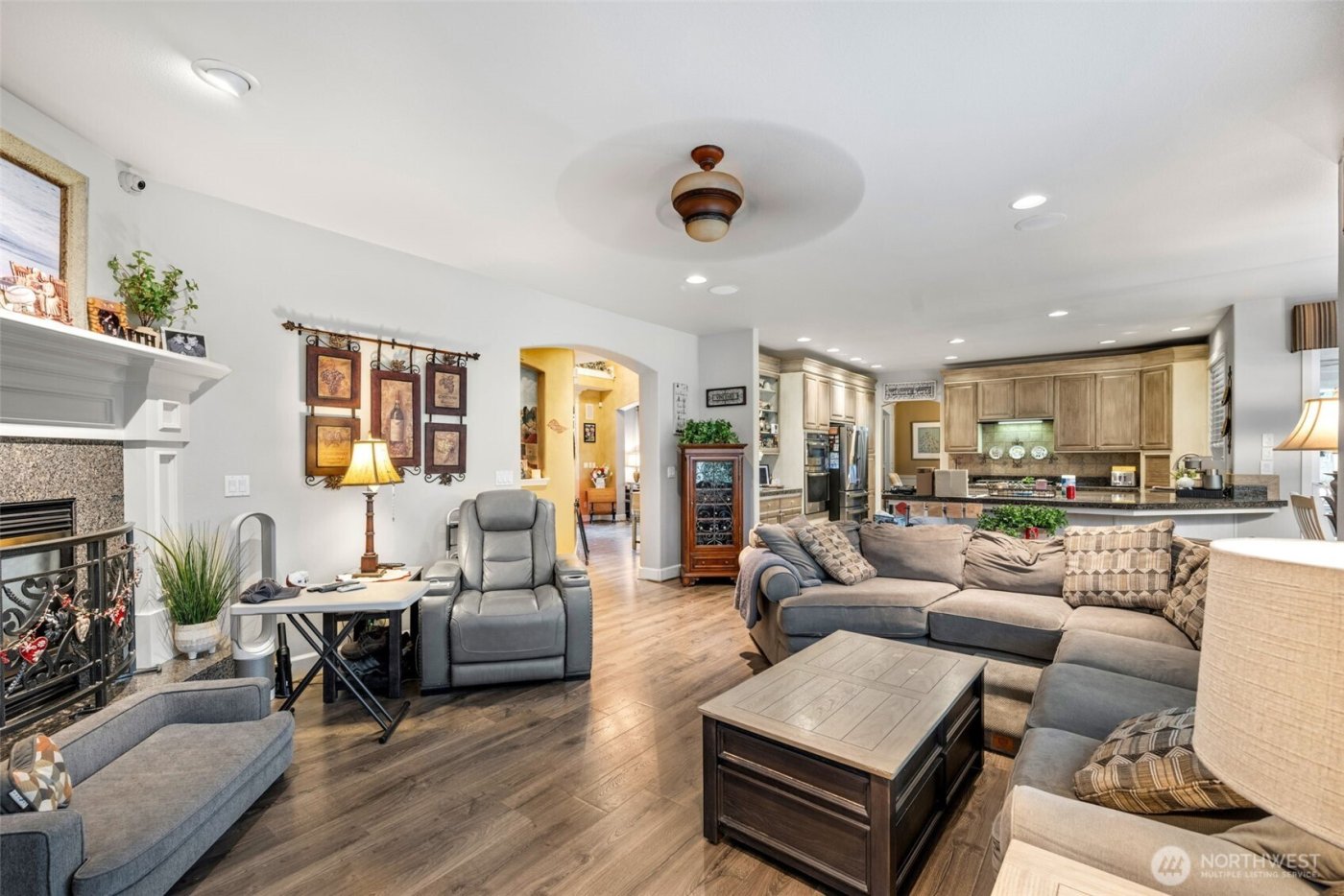 27565 265th Court SE, Ravensdale, WA 98051-8209