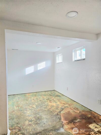 906 N Rice Street , Aberdeen, WA 98520 - Photo 32