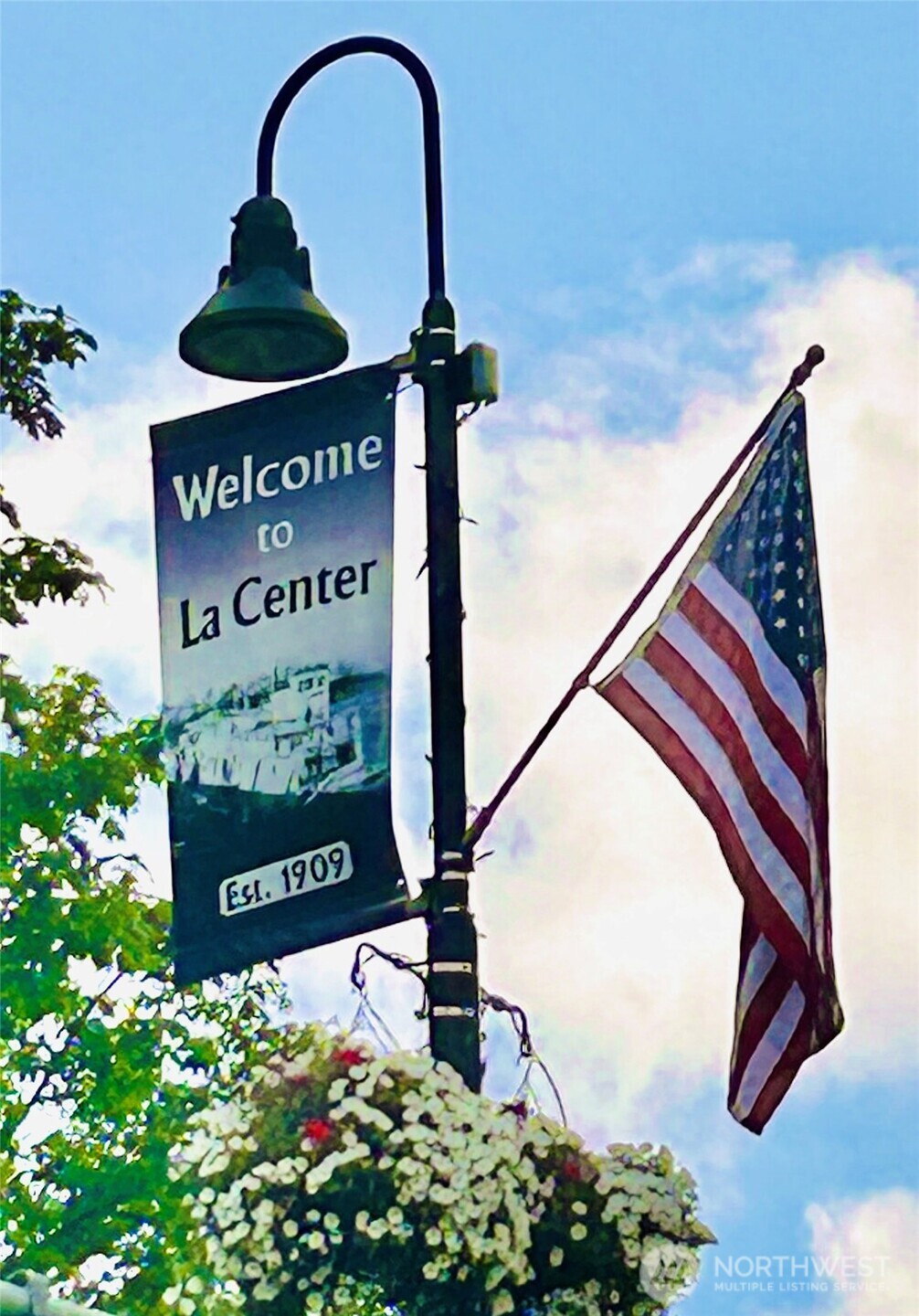 1316 W 17th Avenue , La Center, WA 98629