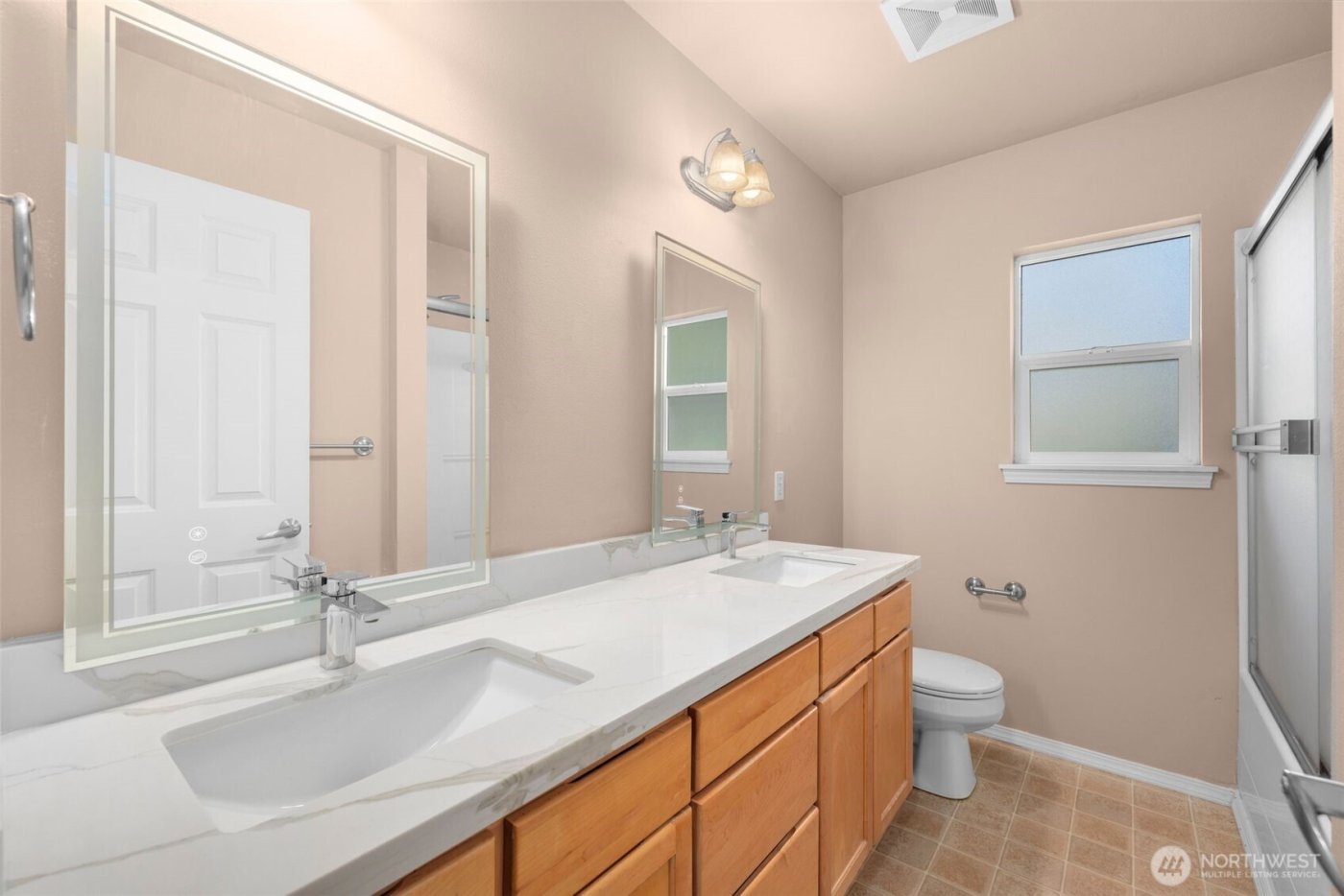 17917 80 Avenue NE #B5, Kenmore, WA 98028