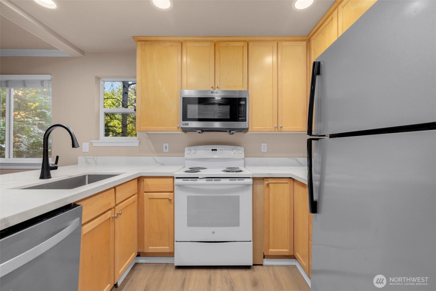 17917 80 Avenue NE #B5, Kenmore, WA 98028