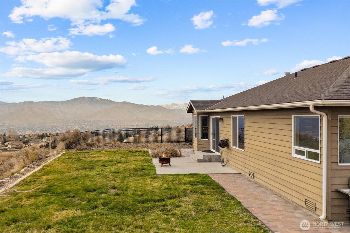 2312 Canyon Hills Drive , East Wenatchee, WA 98802
