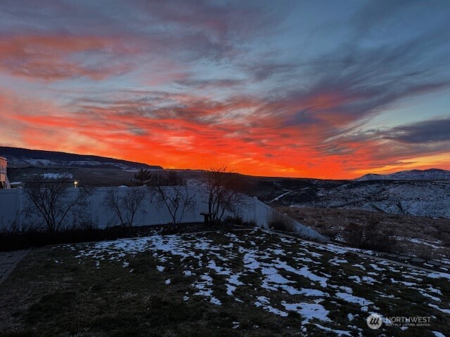 2312 Canyon Hills Drive , East Wenatchee, WA 98802