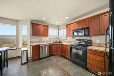 2312 Canyon Hills Drive , East Wenatchee, WA 98802 - Photo 10