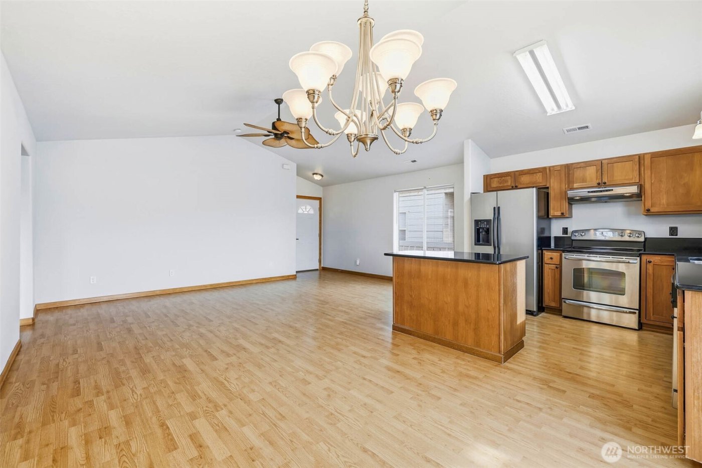 7815 W 6th Ave , Kennewick, WA 99336