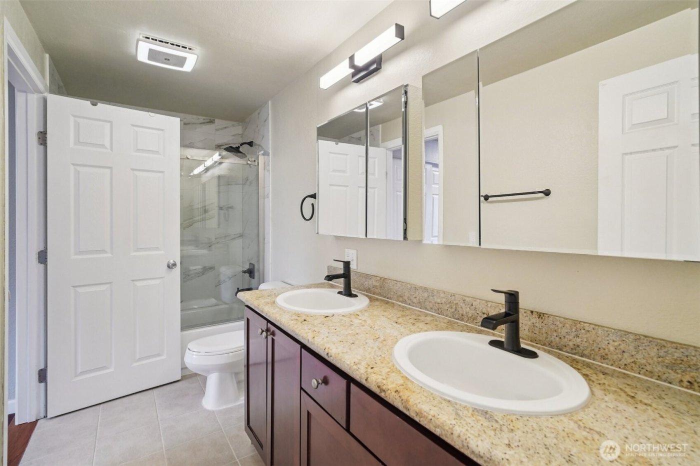 23912 12th Place S #201, Des Moines, WA 98198