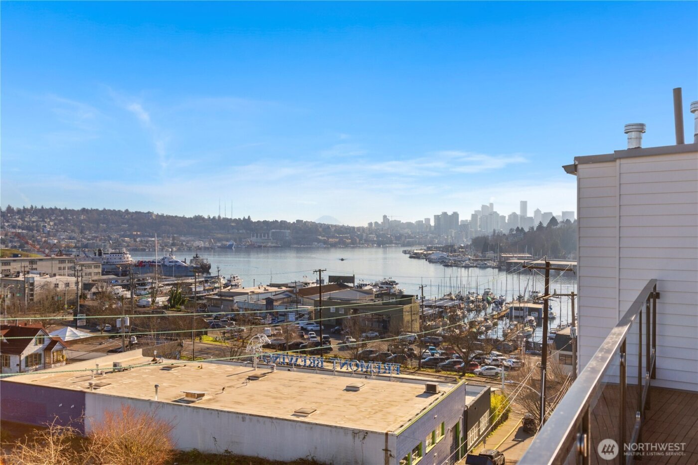 957 N 35th Street , Seattle, WA 98103