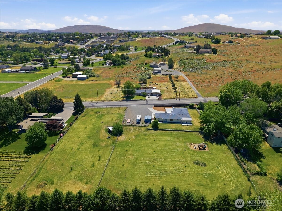 4700 Collins Rd , West Richland, WA 99353