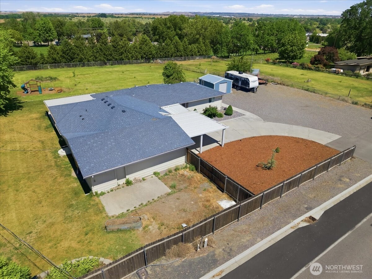 4700 Collins Rd , West Richland, WA 99353
