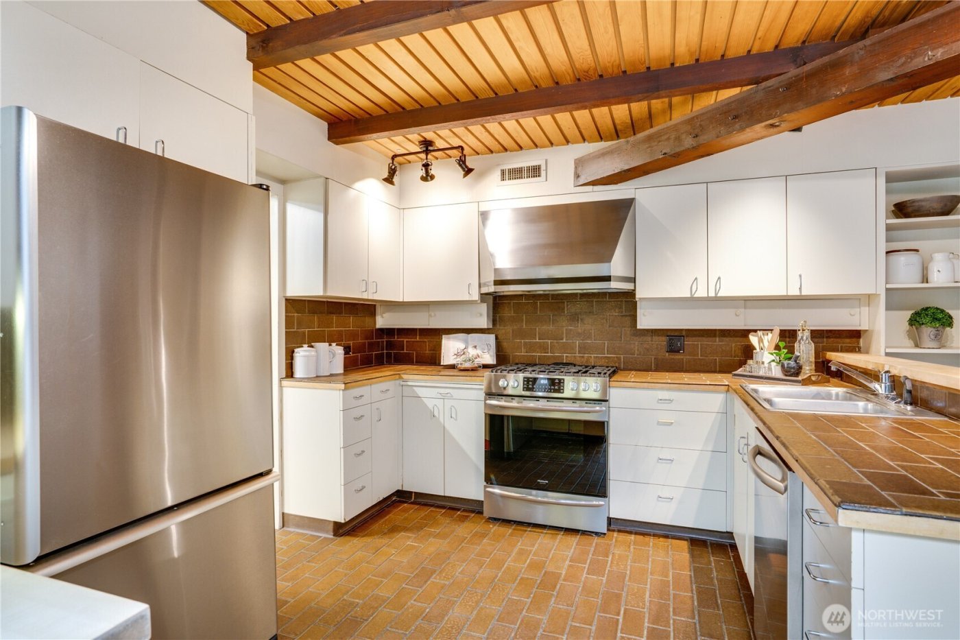 6817 79th Street W, Lakewood, WA 98499