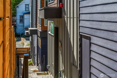 115 22nd Avenue #B, Seattle, WA 98122 - Photo 2