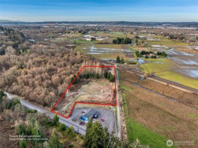 5507 Pioneer Way E, Puyallup, WA 98371