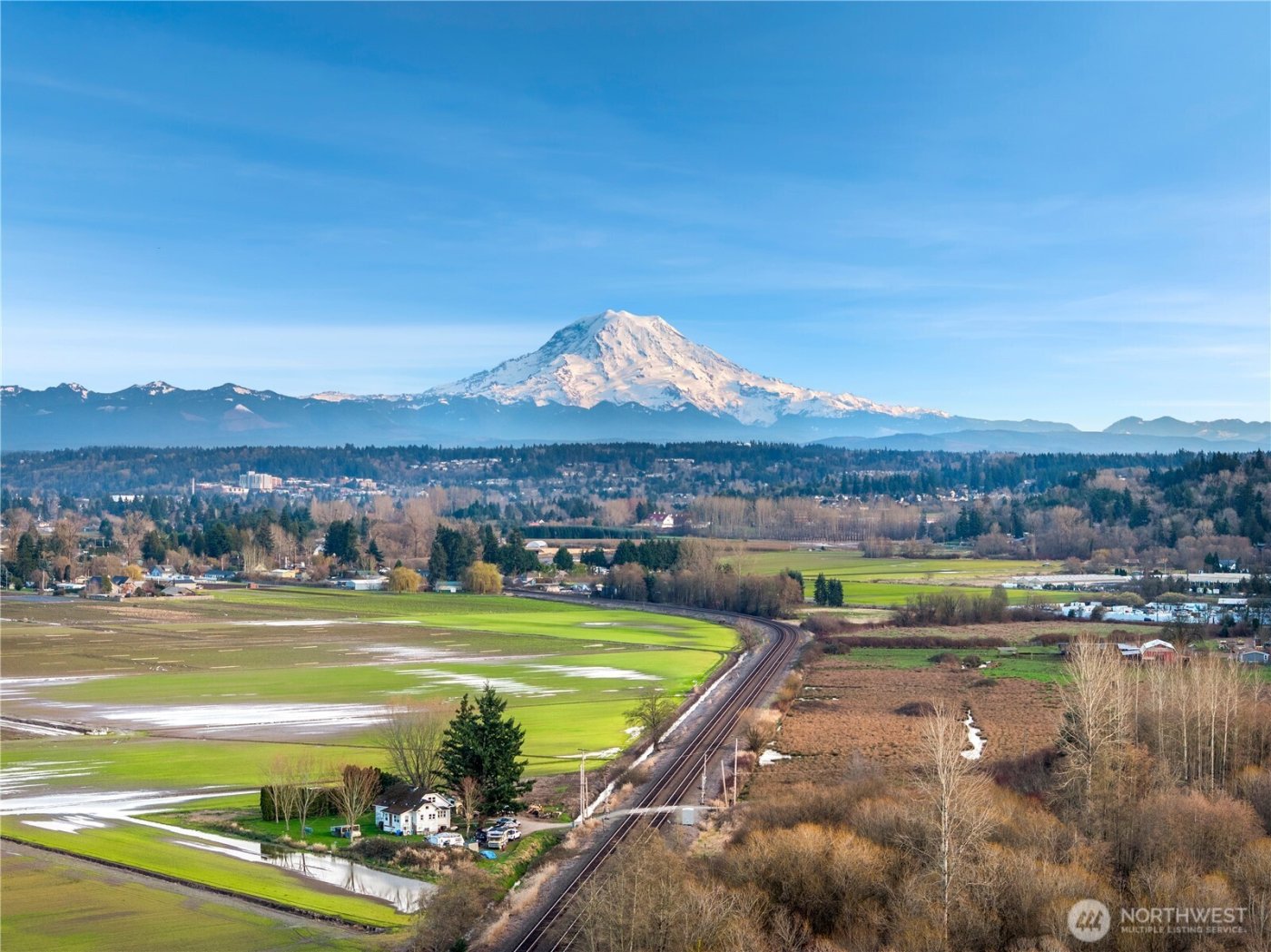 5507 Pioneer Way E, Puyallup, WA 98371