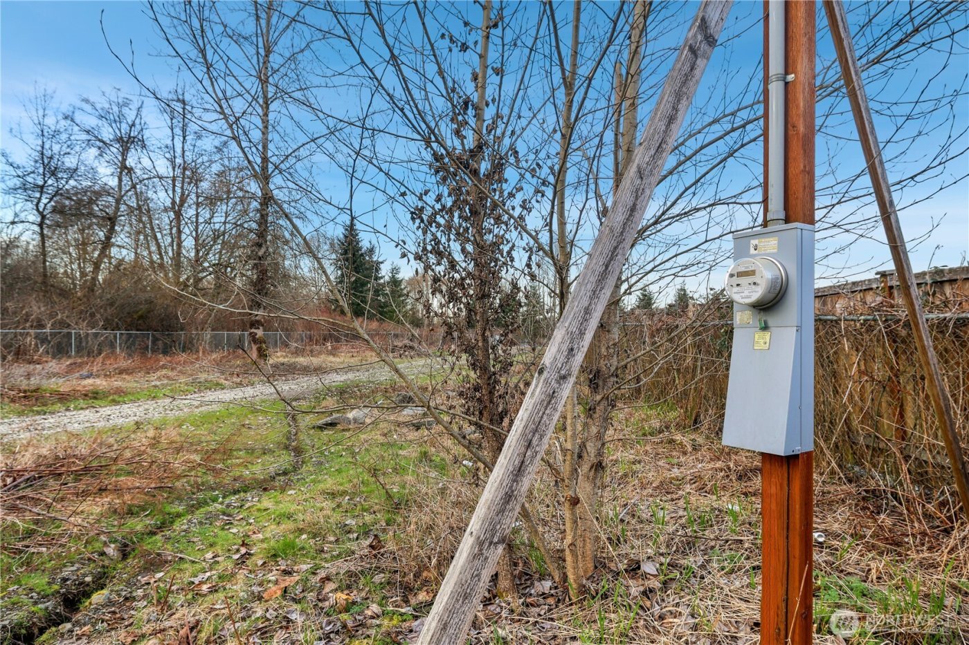 5507 Pioneer Way E, Puyallup, WA 98371