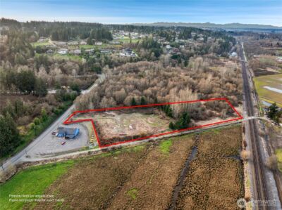 5507 Pioneer Way E, Puyallup, WA 98371 - Photo 3