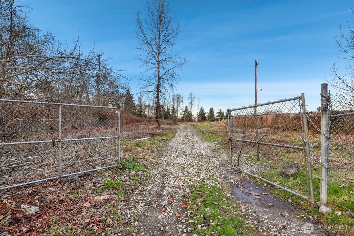 5507 Pioneer Way E, Puyallup, WA 98371