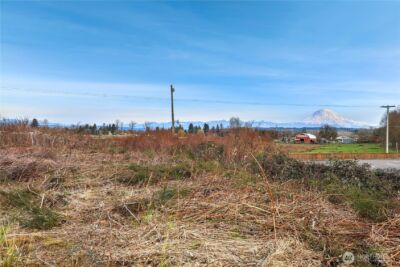 5507 Pioneer Way E, Puyallup, WA 98371 - Photo 7