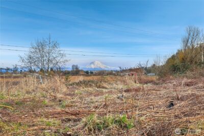 5507 Pioneer Way E, Puyallup, WA 98371 - Photo 8