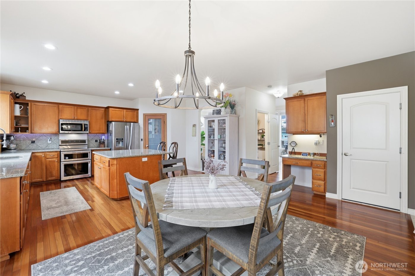 655 Joy Street , Eatonville, WA 98328