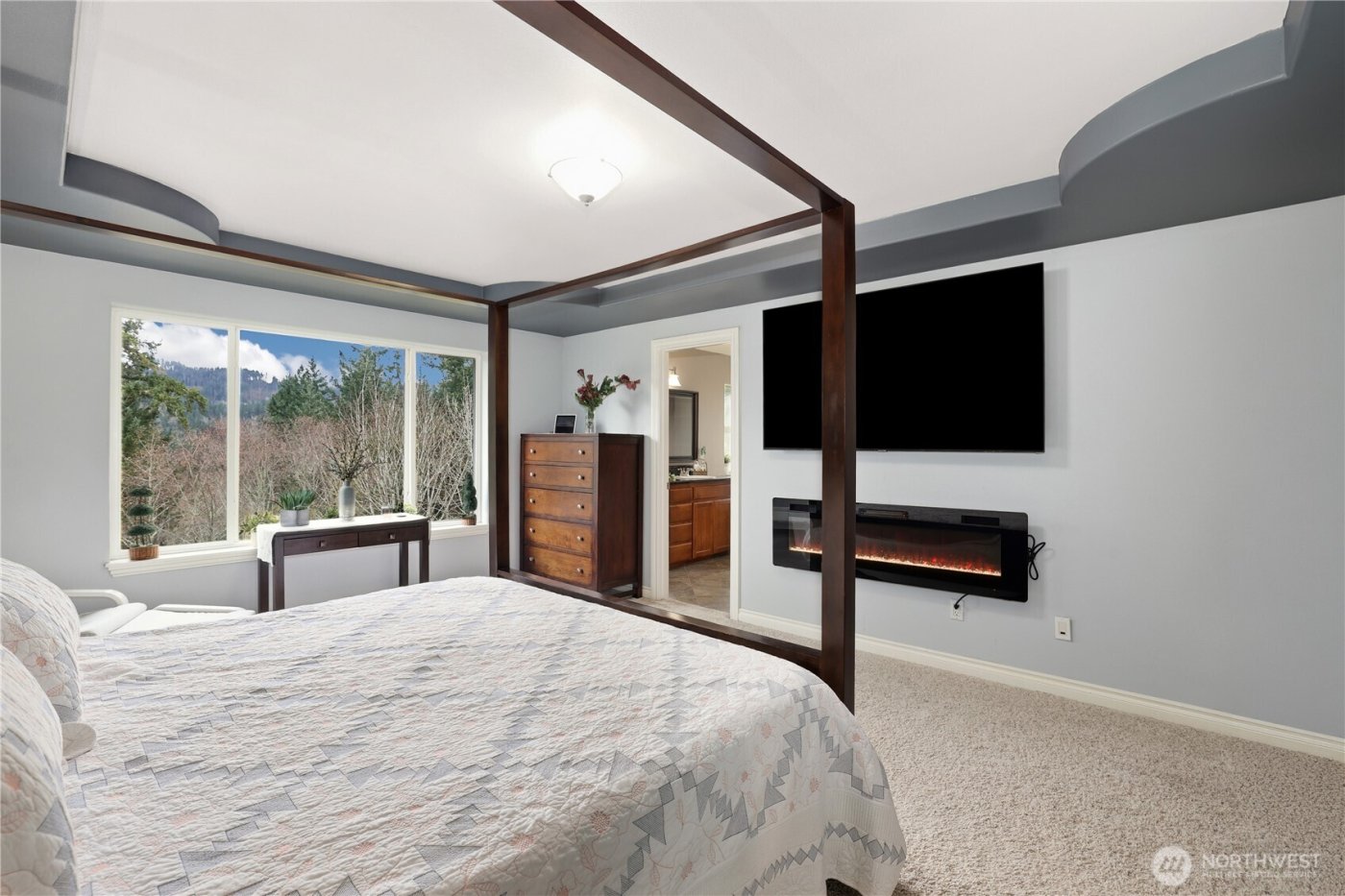 655 Joy Street , Eatonville, WA 98328